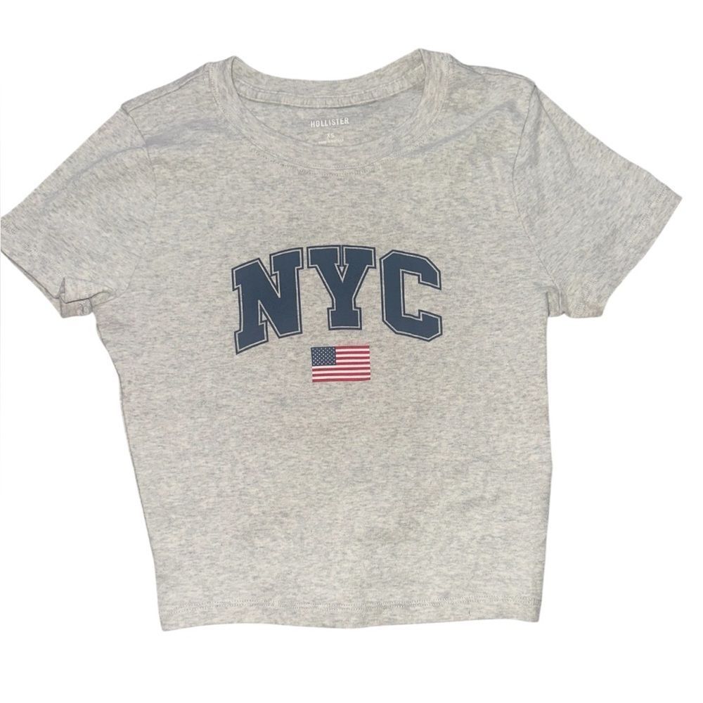 Hollister Grey New York tee shirt. Size XS.